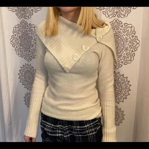 Button collar sweater